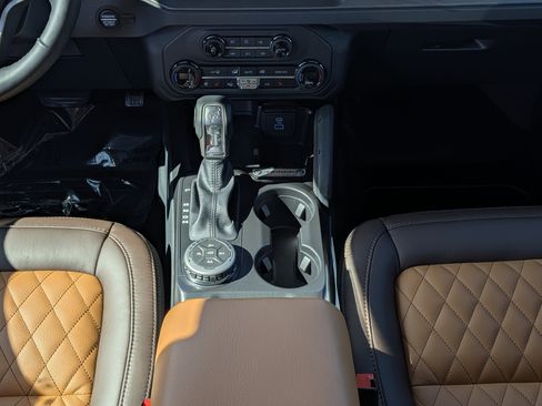 New 2025 Ford Bronco Badlands image 66