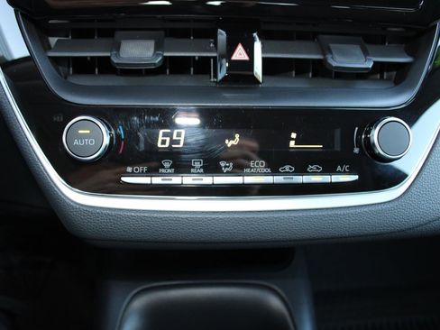 Certified 2023 Toyota Corolla LE image 18