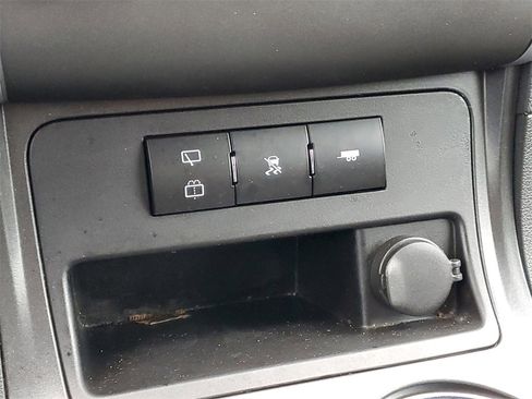 Used 2011 Chevrolet Traverse LT w/ Personal Connectivity Package image 25