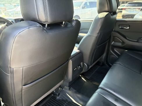 Used 2022 Nissan Frontier Pro-X w/ Pro-X Premium Package RWD image 18