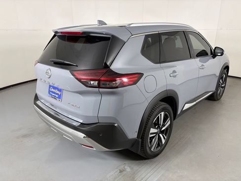 Used 2022 Nissan Rogue Platinum w/ Head-Up Display Package FWD image 8