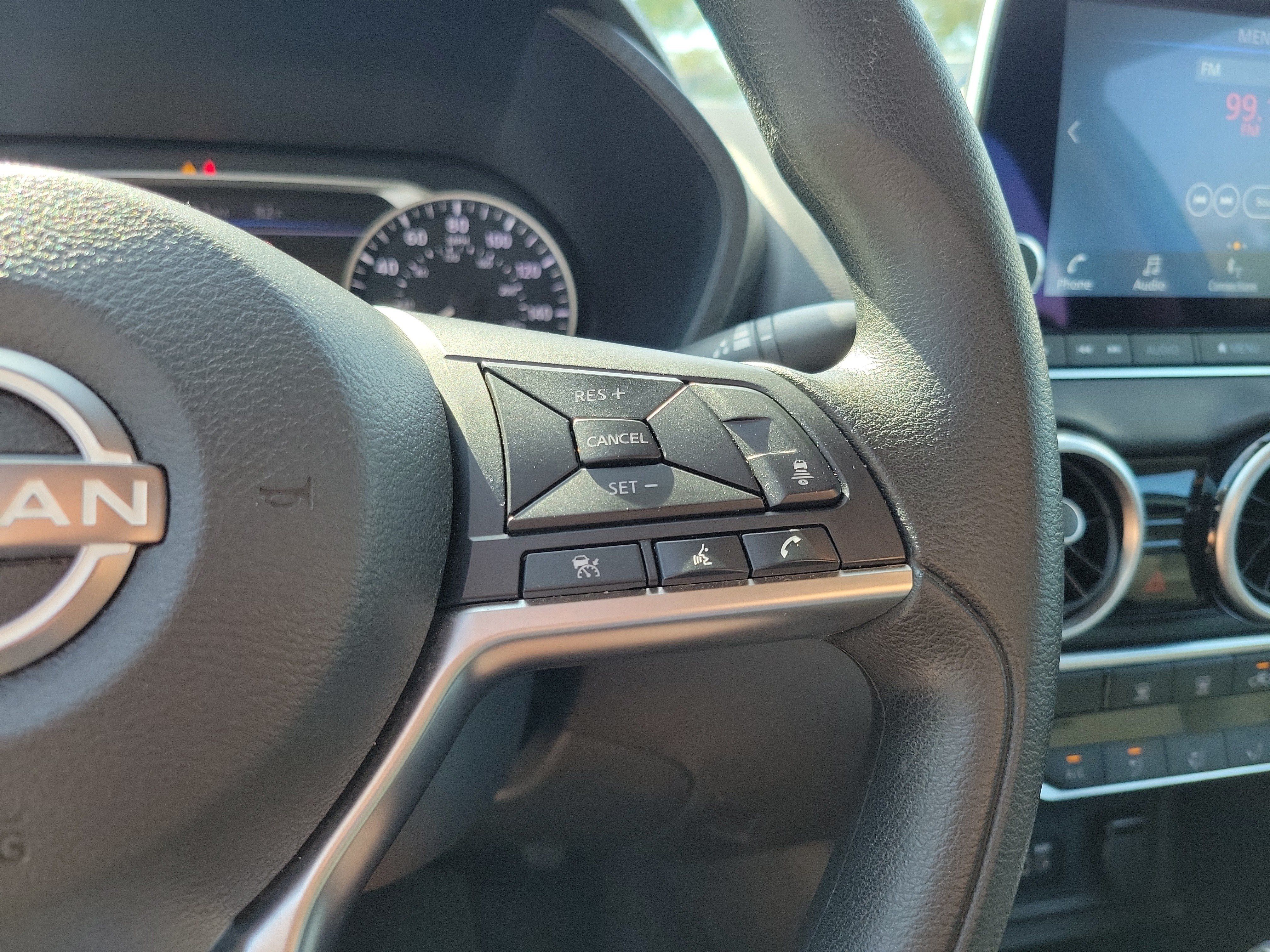 Used 2025 Nissan Sentra SV FWD image 18