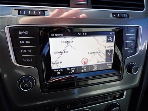 Used 2015 Volkswagen e-Golf Limited Edition image 20