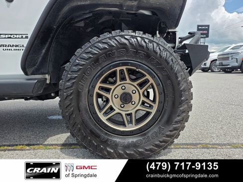 Used 2017 Jeep Wrangler Unlimited Sport w/ Quick Order Package 24S AWD/4WD image 29