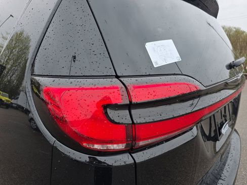 New 2026 Chrysler Pacifica Limited AWD/4WD image 39