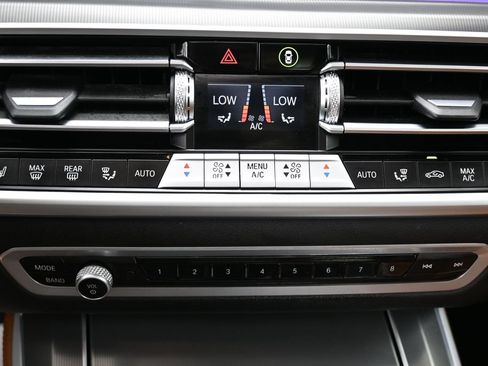 Used 2022 BMW X5 xDrive40i AWD/4WD image 26