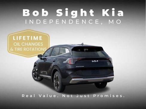 New 2026 Kia Sportage LX FWD image 4
