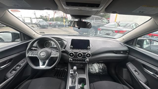 Used 2023 Nissan Sentra SV FWD image 21