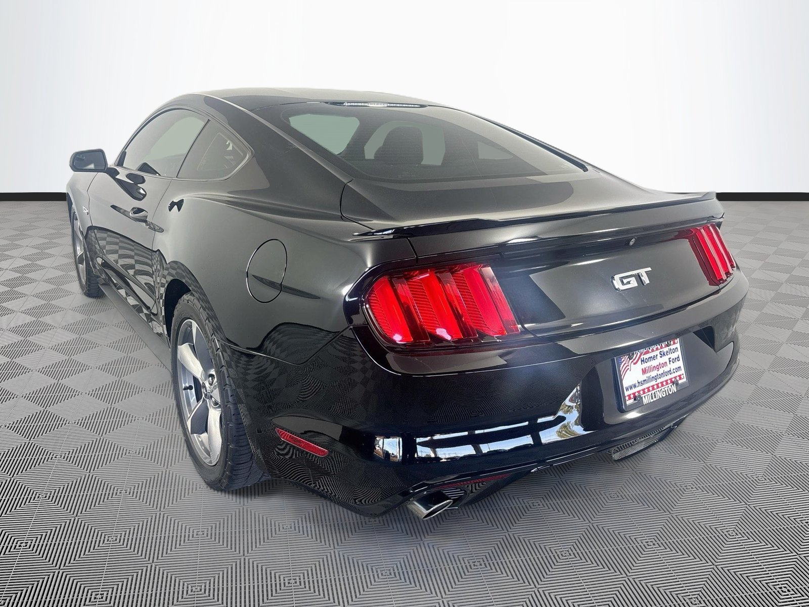 Used 2015 Ford Mustang GT RWD image 5