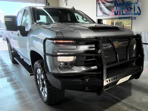 Used 2024 Chevrolet Silverado 2500 Custom w/ Custom Convenience Package AWD/4WD image 1