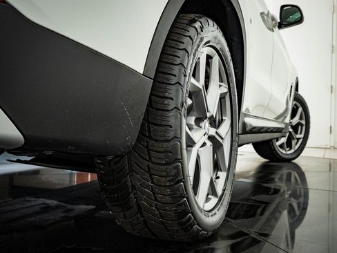 Used 2023 BMW X3 xDrive30i w/ Premium Package image 40