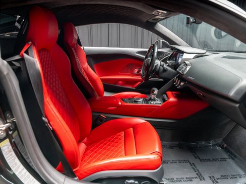 Used 2018 Audi R8 V10 image 5