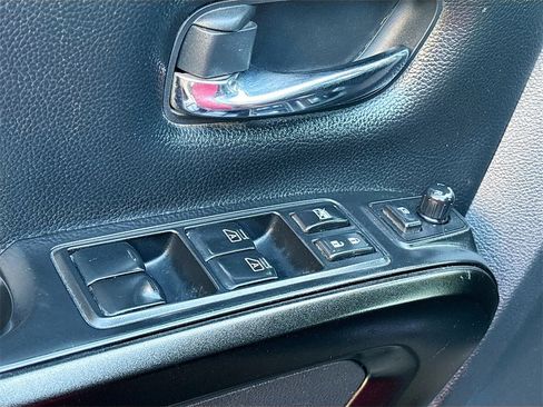 Used 2023 Nissan Titan PRO-4X w/ Pro-4x Convenience Package image 18