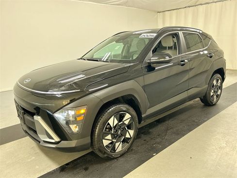 Used 2025 Hyundai Kona SEL image 5
