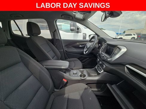 Used 2024 GMC Terrain SLE w/ Driver Convenience Package FWD image 23