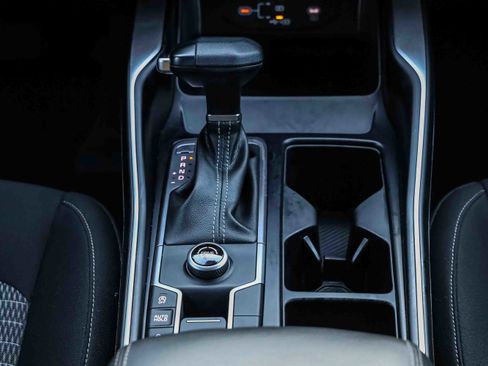 Certified 2024 Kia Sorento LX FWD image 14