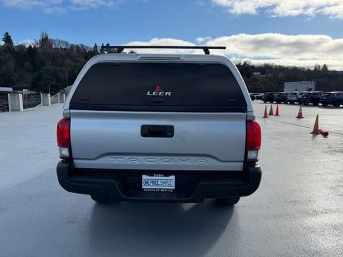 Used 2022 Toyota Tacoma SR image 6