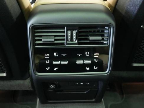 Certified 2025 Porsche Cayenne S AWD/4WD image 25