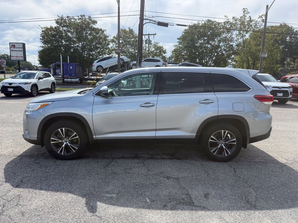 Certified 2019 Toyota Highlander Plus AWD/4WD image 8