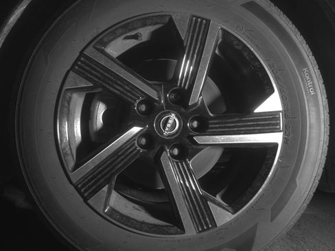 Used 2025 Nissan Sentra SV FWD image 12
