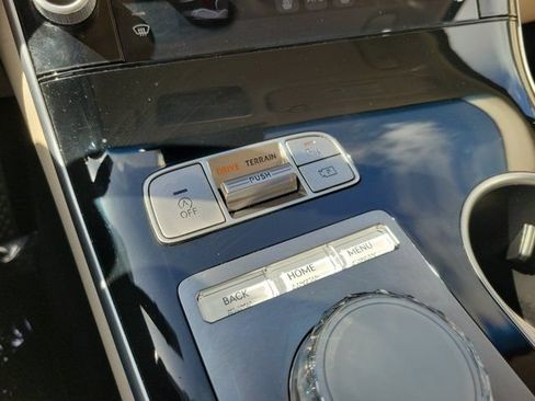 Certified 2026 Genesis GV70 2.5T AWD/4WD image 26