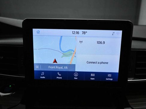 Used 2021 Ford Explorer Limited w/ Equipment Group 301A AWD/4WD image 15