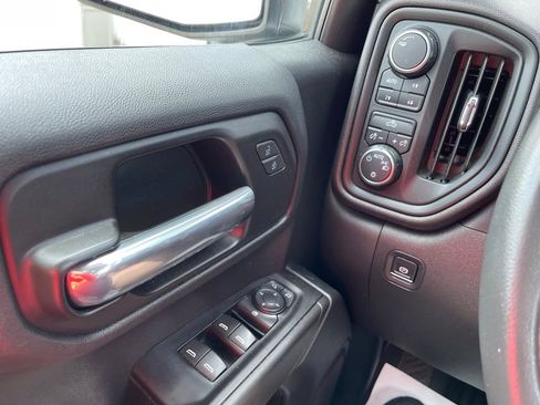 Used 2019 Chevrolet Silverado 1500 Custom Trail Boss w/ Infotainment Package AWD/4WD image 12