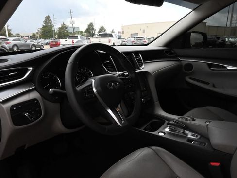 Used 2023 INFINITI QX50 Luxe FWD image 16