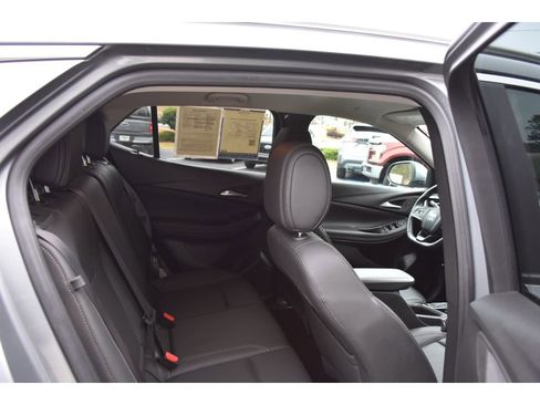 Used 2024 Buick Encore GX Sport Touring image 15