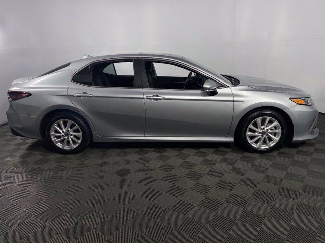 Used 2024 Toyota Camry LE w/ Convenience Package FWD image 11