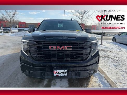 Used 2025 GMC Sierra 1500 Elevation w/ Elevation Premium Package image 3