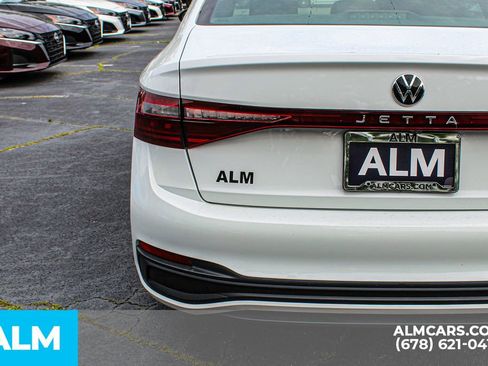 Used 2025 Volkswagen Jetta Sport FWD image 13