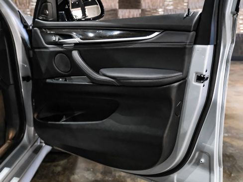 Used 2018 BMW X5 xDrive50i image 44