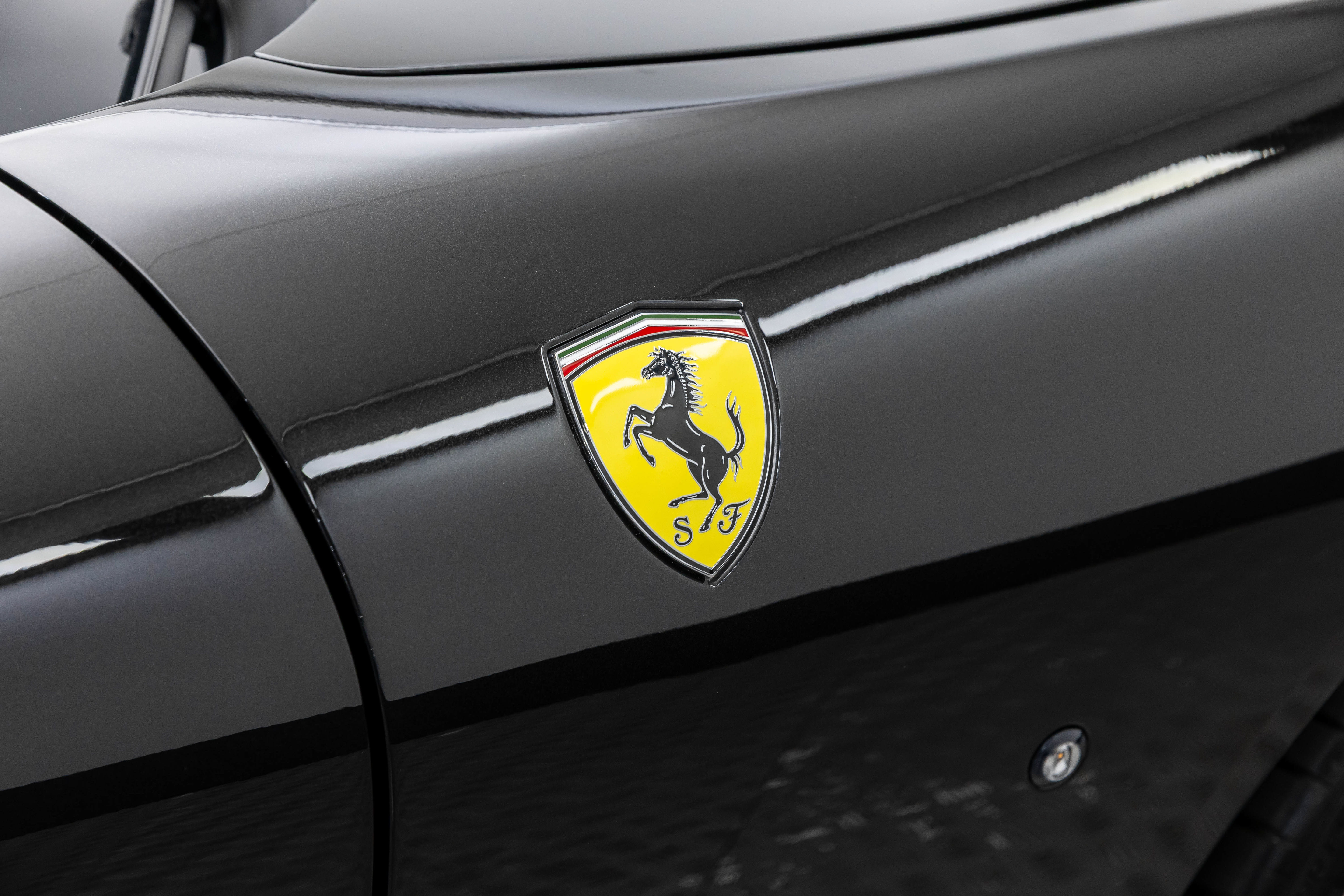 Certified 2025 Ferrari Roma Spider RWD image 20