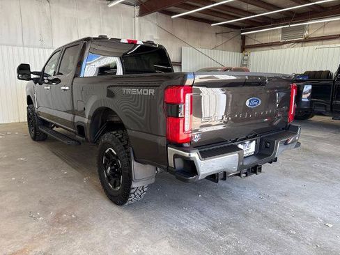 Certified 2025 Ford F250 Lariat w/ Tremor Off-Road Package AWD/4WD image 5