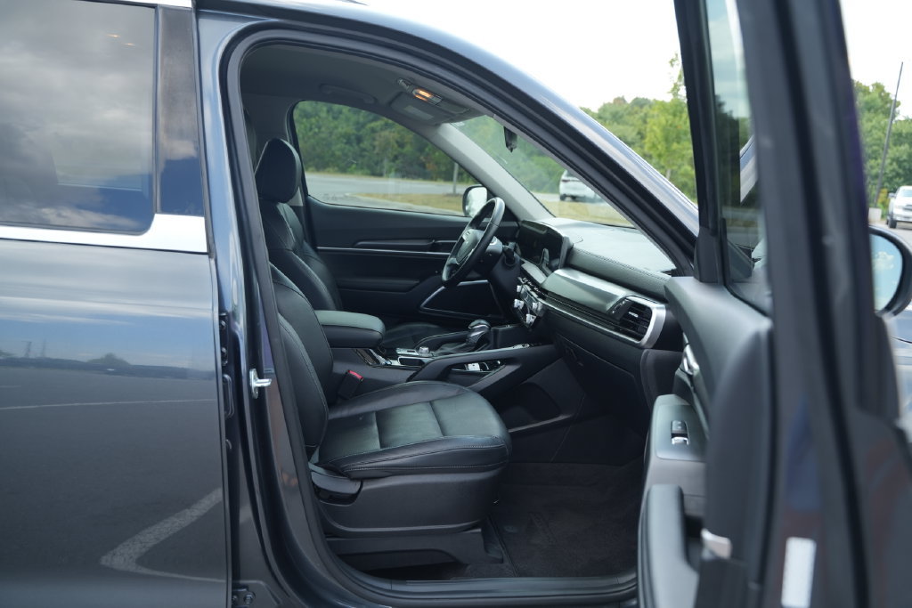 Used 2023 Kia Telluride S FWD image 20
