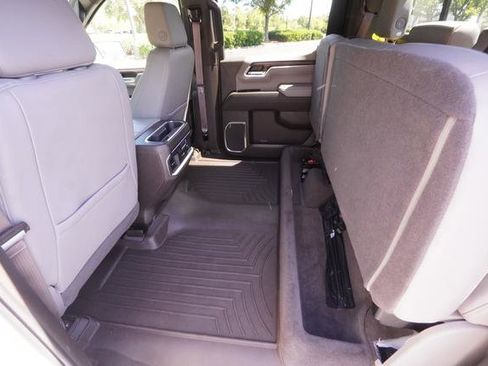 Used 2024 GMC Sierra 1500 SLT w/ SLT Premium Plus Package AWD/4WD image 34