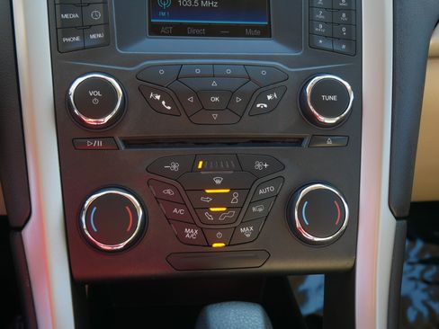 Used 2016 Ford Fusion SE image 23