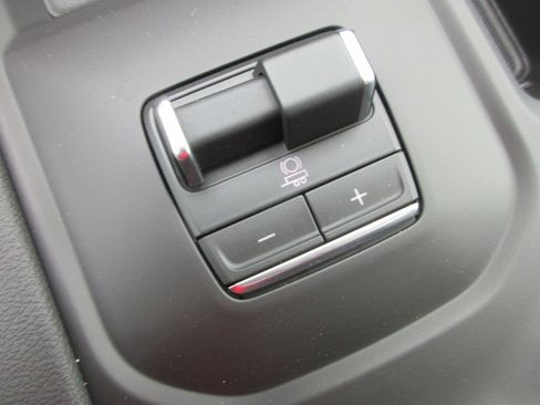 New 2026 GMC Sierra 2500 AT4 w/ AT4 Premium Plus Package AWD/4WD image 21