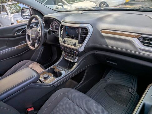 Used 2021 GMC Acadia SLE FWD image 19