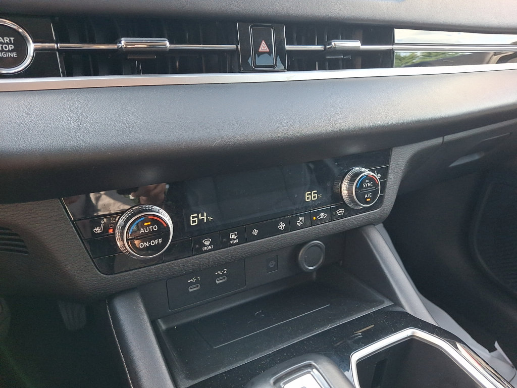 Used 2025 Mitsubishi Outlander SE AWD/4WD image 29