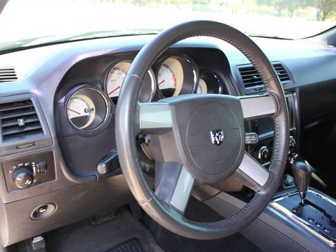 Used 2010 Dodge Challenger R/T RWD image 20