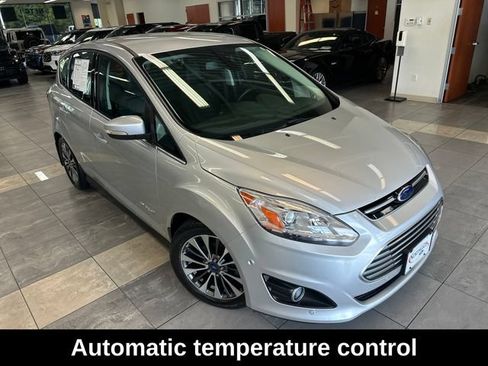 Used 2018 Ford C-MAX Titanium w/ Equipment Group 301A FWD image 10