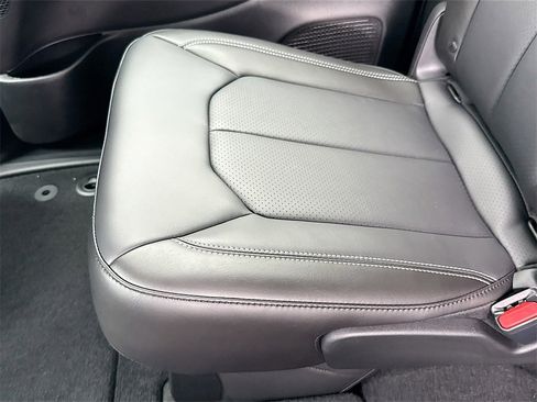 New 2026 Chrysler Pacifica Select image 27