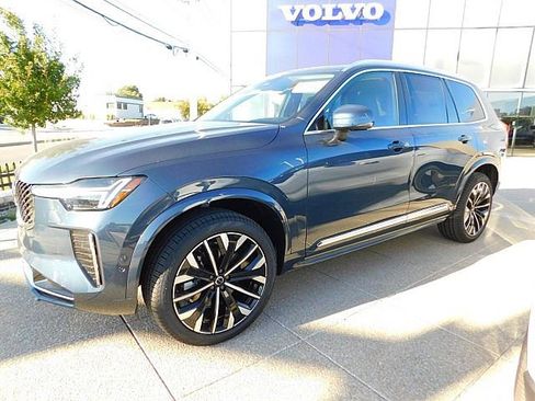 New 2026 Volvo XC90 B6 Plus w/ Protection Package image 10