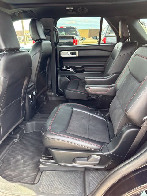 Certified 2024 Ford Explorer ST-Line w/ Class IV Trailer Tow Package AWD/4WD image 13