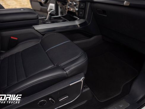 Used 2025 Ford F150 Platinum image 18