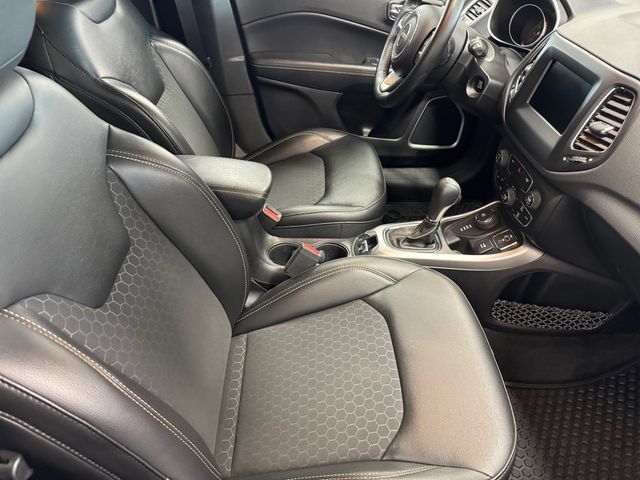 Used 2019 Jeep Compass Latitude w/ Popular Equipment Group AWD/4WD image 4