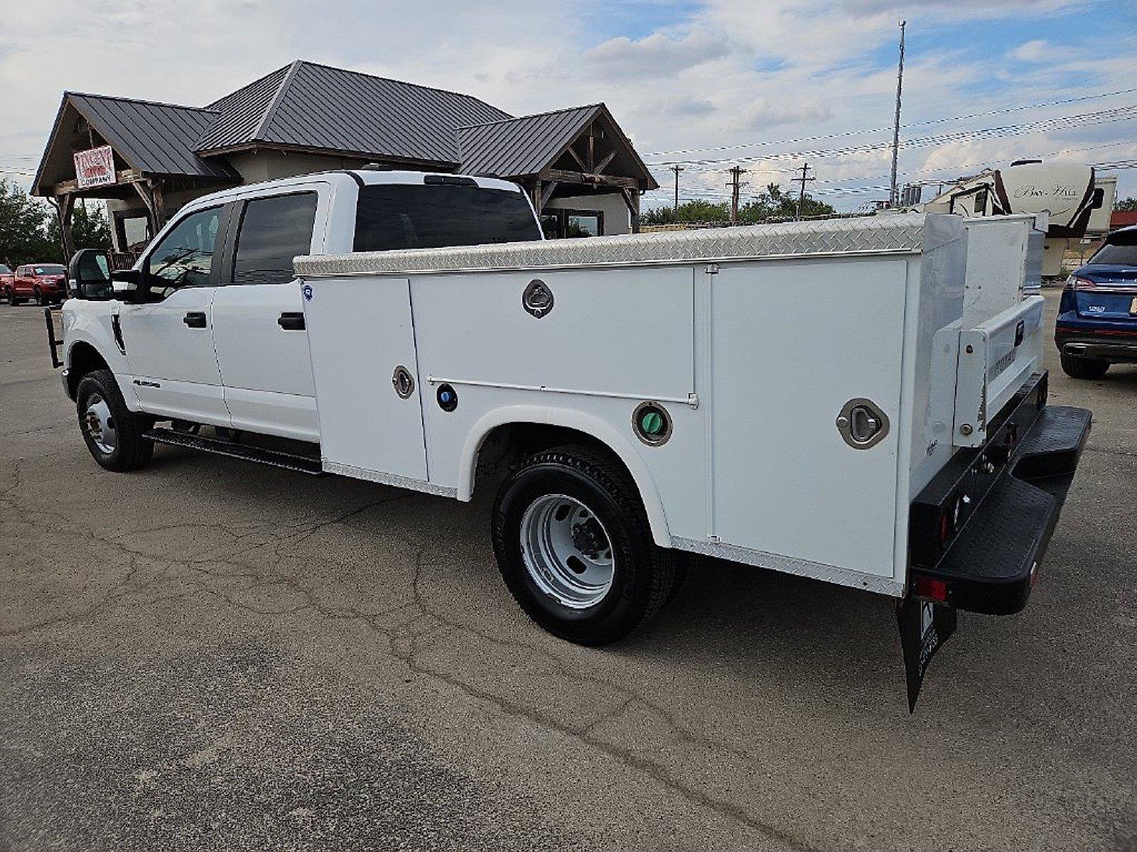 Used 2020 Ford F350 XL w/ Power Equipment Group AWD/4WD image 4