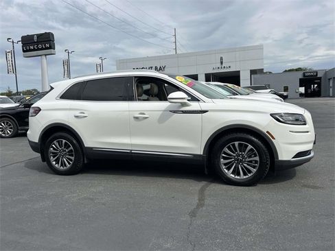 Certified 2021 Lincoln Nautilus Reserve image 8